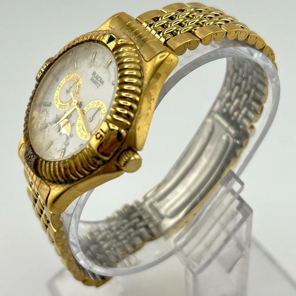 Bulova Gold Quartz water resistant Watch #570
